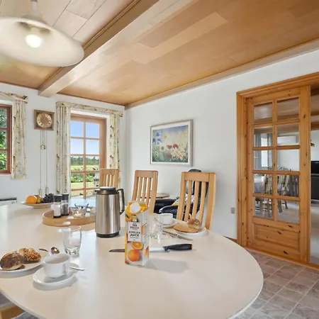 Lovely In Ferienhaus