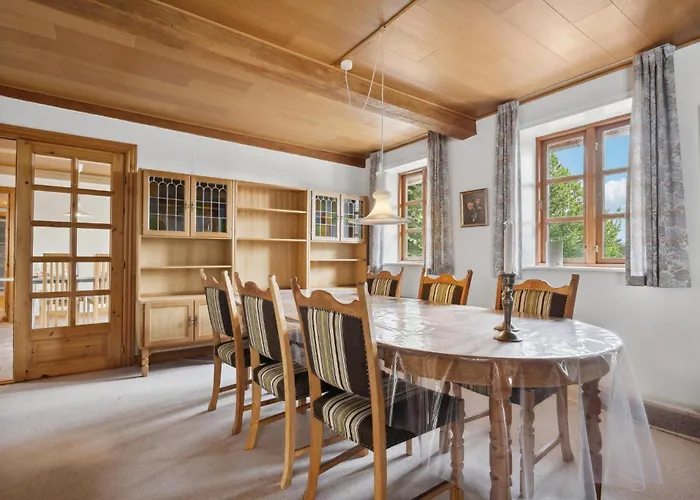 Holiday home Lovely In